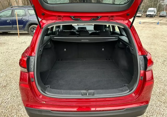 HYUNDAI I30 1.5 DPI Classic +