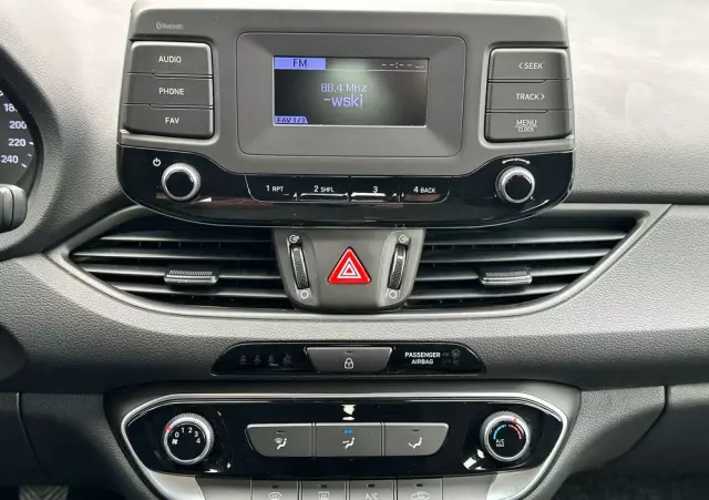 HYUNDAI I30 1.5 DPI Classic +