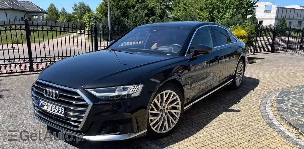 AUDI A8 