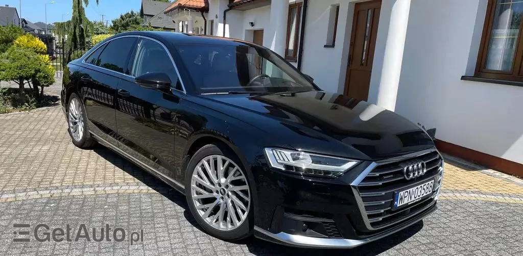 AUDI A8 