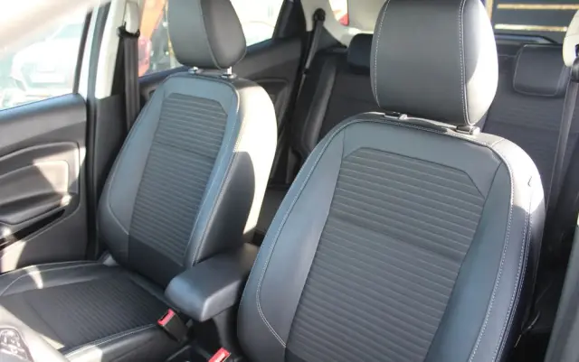 FORD EcoSport 1.0 EcoBoost TITANIUM