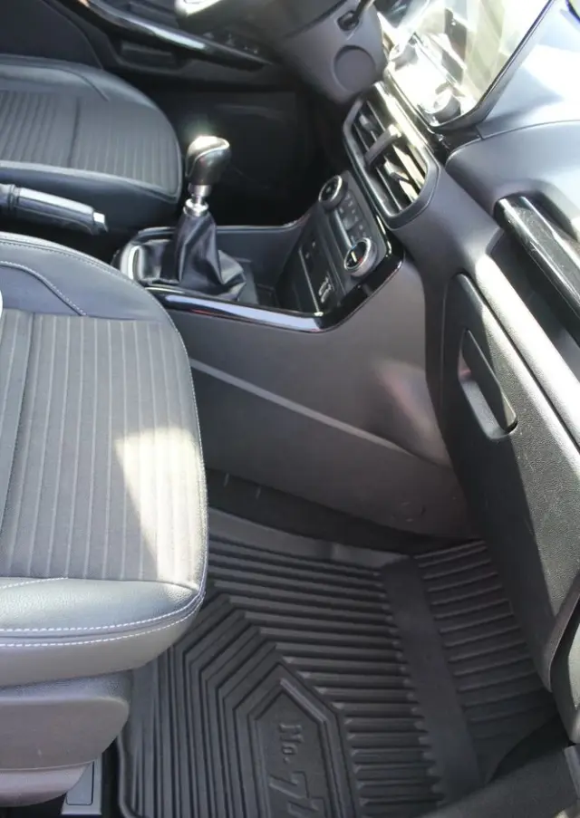 FORD EcoSport 1.0 EcoBoost TITANIUM