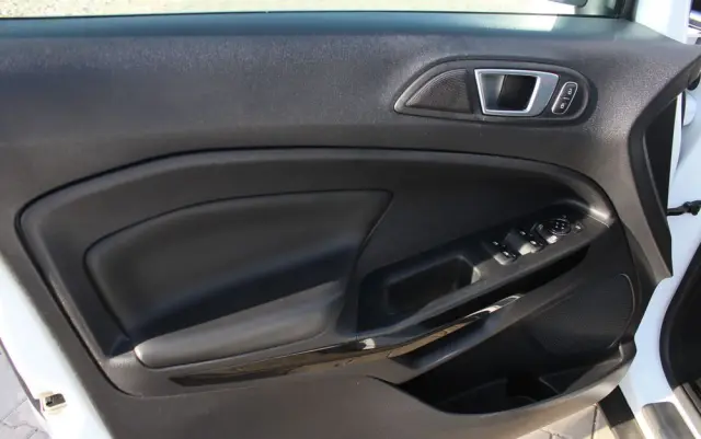 FORD EcoSport 1.0 EcoBoost TITANIUM