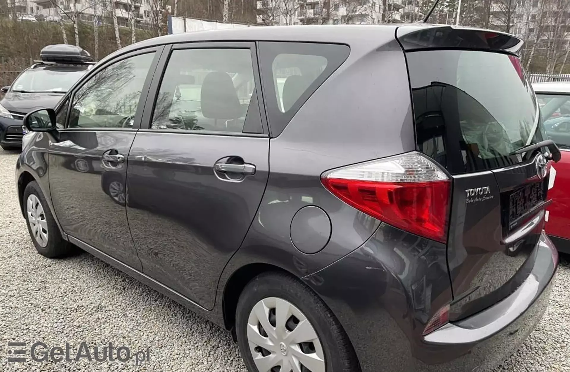 TOYOTA Verso-S 1.33 Dual VVT-i (98 KM)