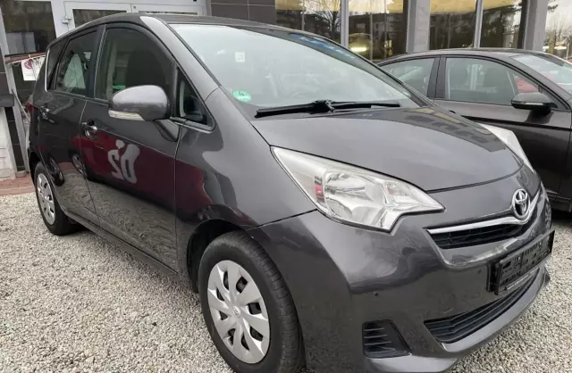 TOYOTA Verso-S 1.33 Dual VVT-i (98 KM)