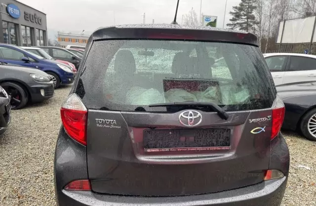 TOYOTA Verso-S 1.33 Dual VVT-i (98 KM)