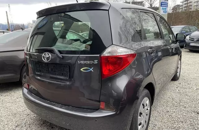 TOYOTA Verso-S 1.33 Dual VVT-i (98 KM)