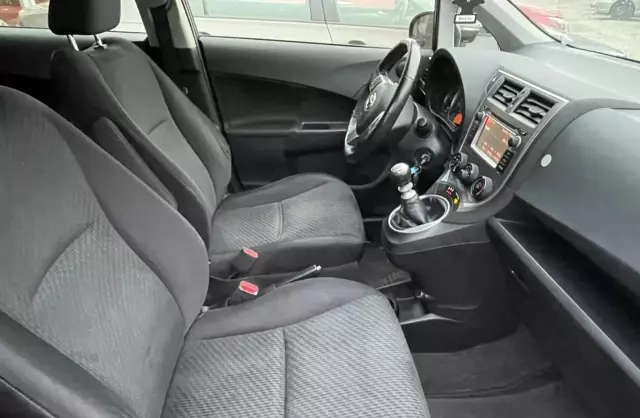 TOYOTA Verso-S 1.33 Dual VVT-i (98 KM)