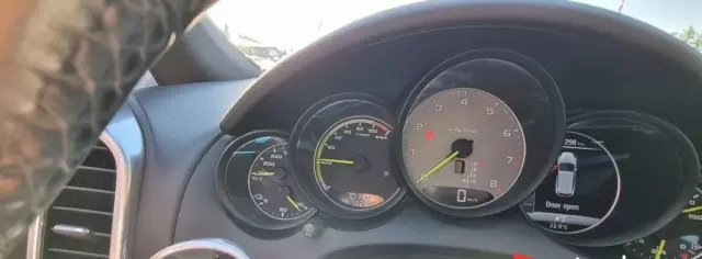 PORSCHE Cayenne 3.0 V6 (462 KM) E-Hybrid Tiptronic S