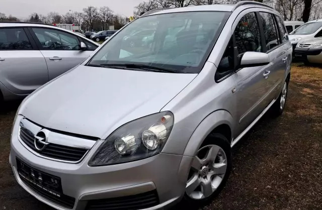 OPEL Zafira 