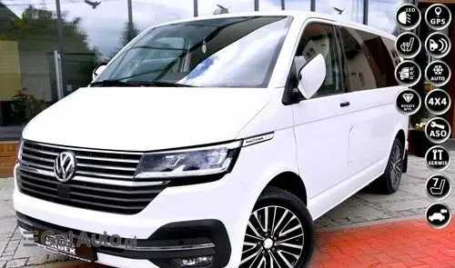VOLKSWAGEN Multivan 