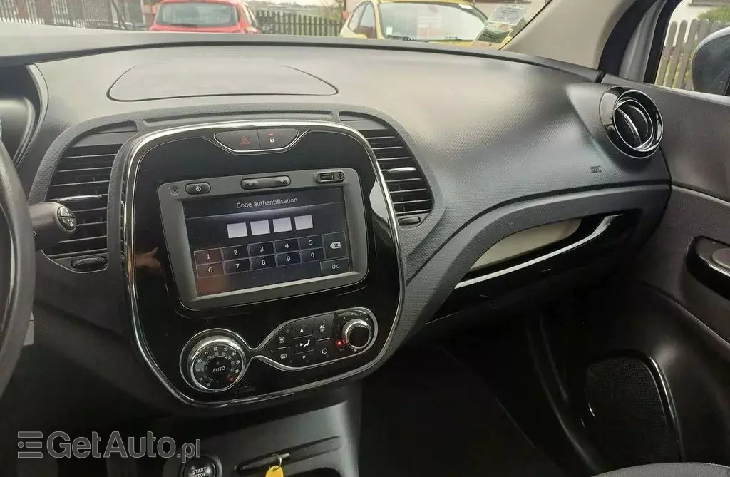 RENAULT Captur 