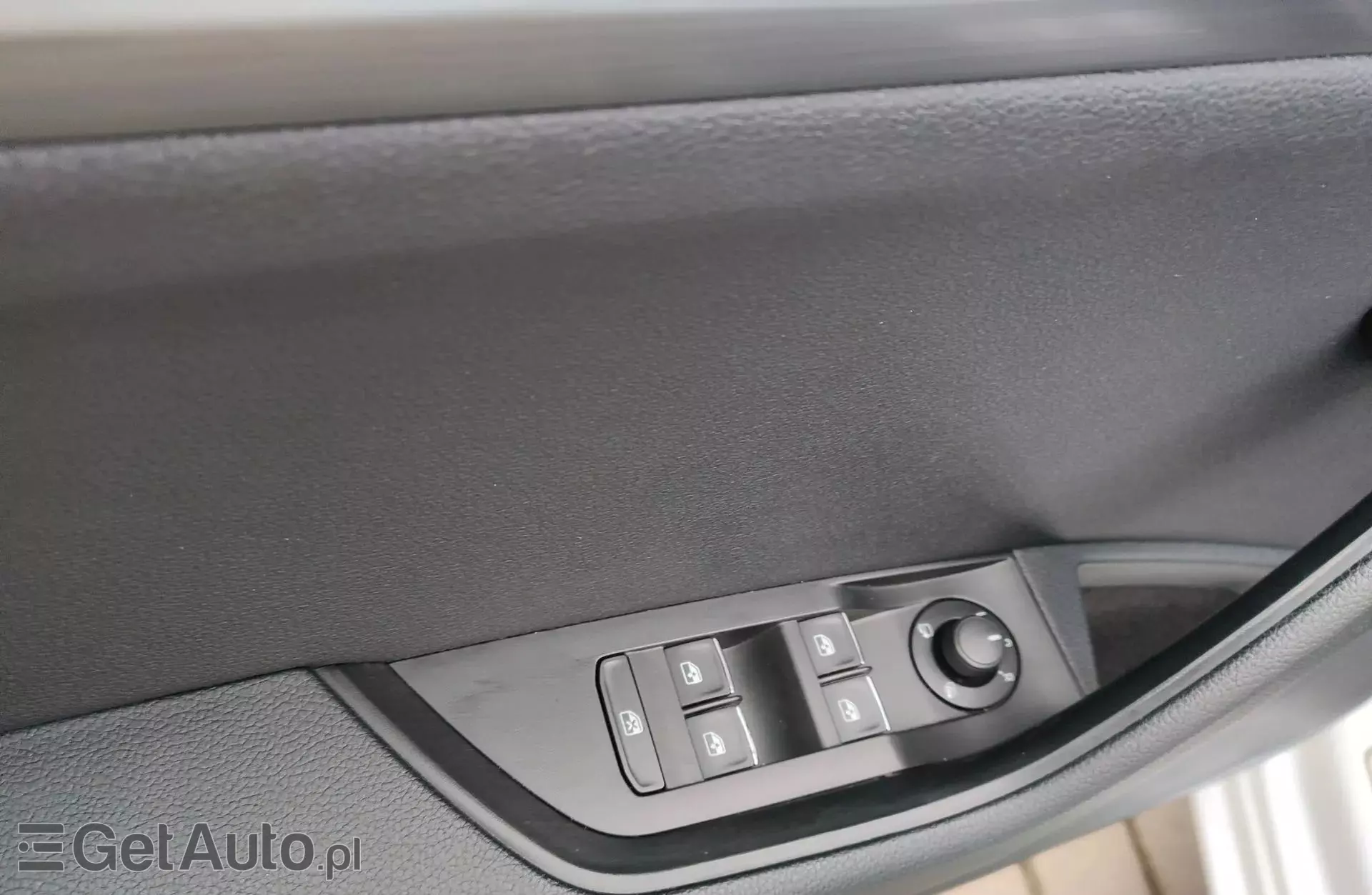 SKODA Superb 1.6 TDI (120 KM) DSG