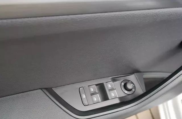 SKODA Superb 1.6 TDI (120 KM) DSG