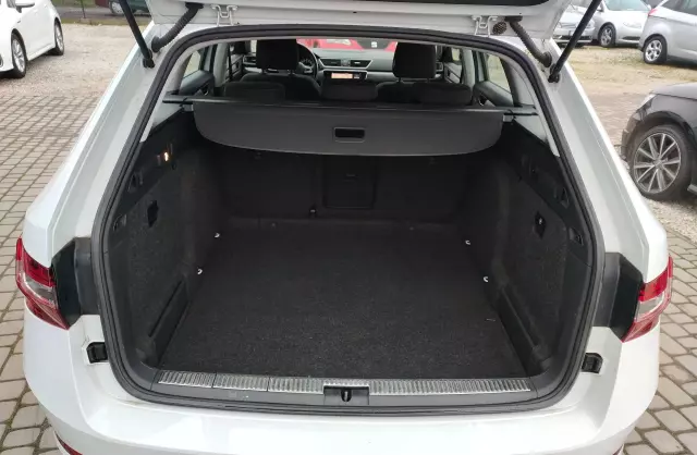 SKODA Superb 1.6 TDI (120 KM) DSG