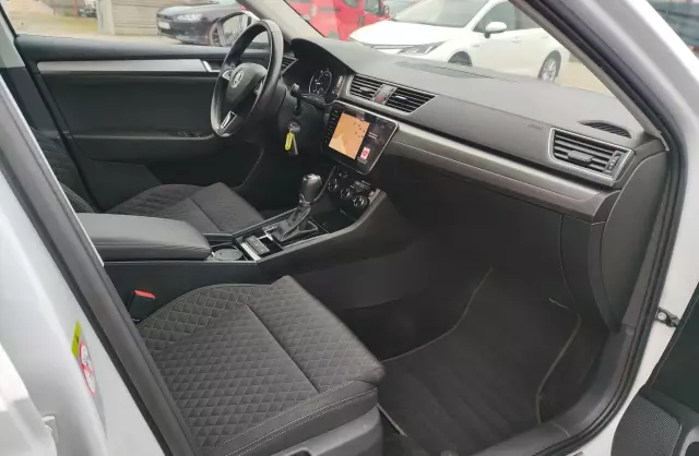 SKODA Superb 1.6 TDI (120 KM) DSG