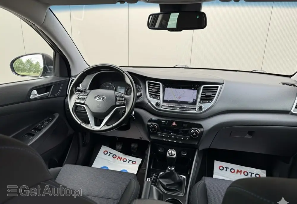 HYUNDAI Tucson 