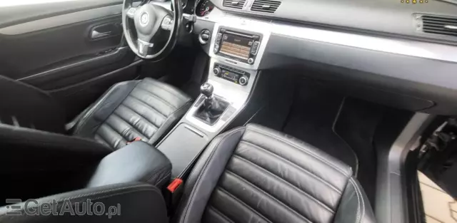 VOLKSWAGEN Passat CC 