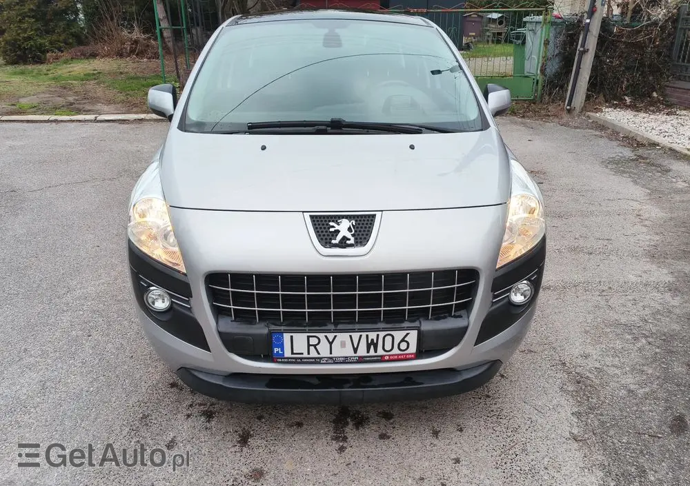 PEUGEOT 3008 1.6 Premium+