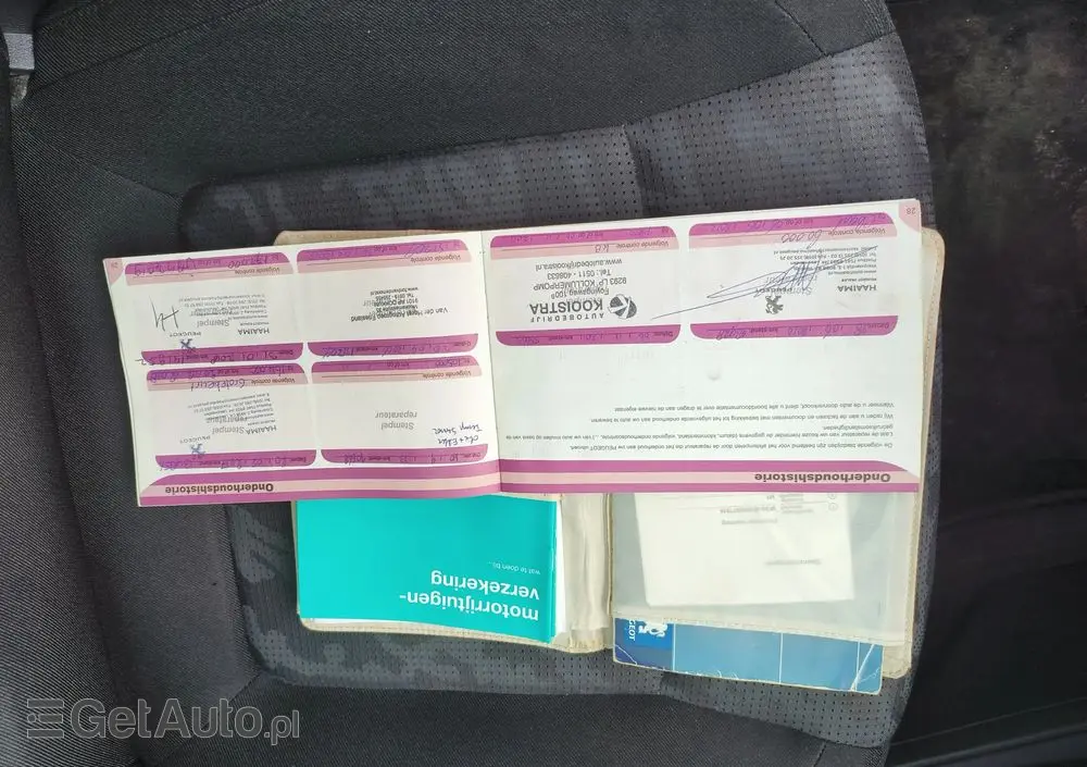 PEUGEOT 3008 1.6 Premium+