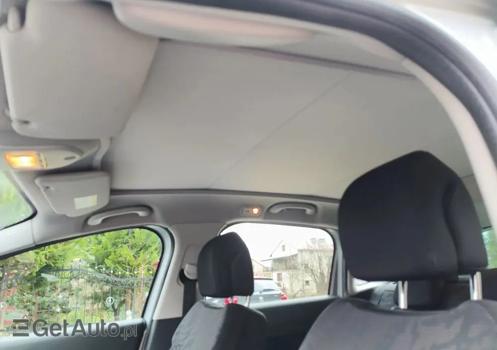 PEUGEOT 3008 1.6 Premium+