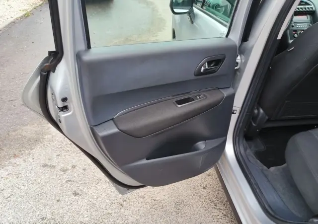 PEUGEOT 3008 1.6 Premium+