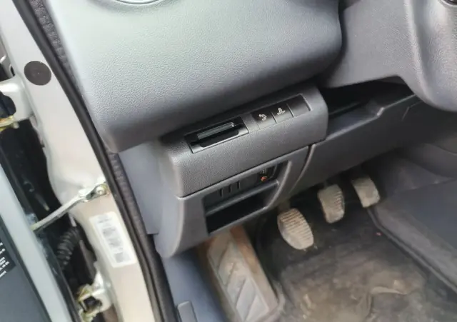 PEUGEOT 3008 1.6 Premium+