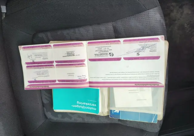 PEUGEOT 3008 1.6 Premium+