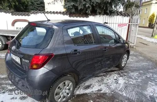 TOYOTA Yaris 