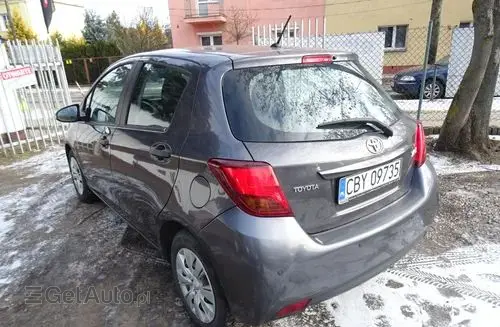 TOYOTA Yaris 