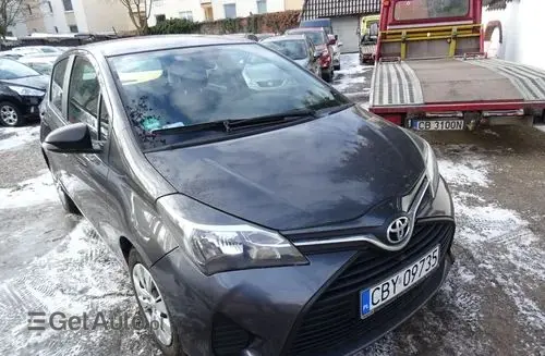 TOYOTA Yaris 