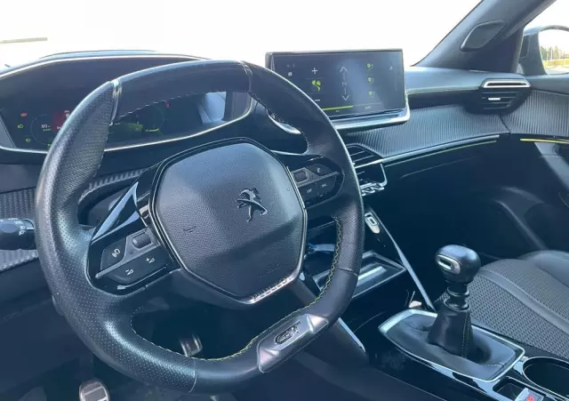 PEUGEOT 2008 1.2 PureTech GT Line S&S