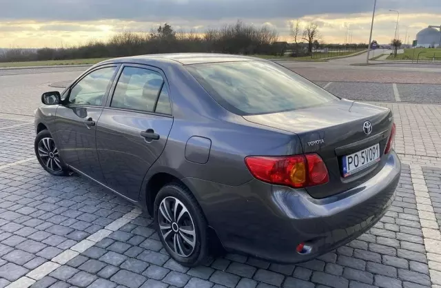 TOYOTA Corolla 