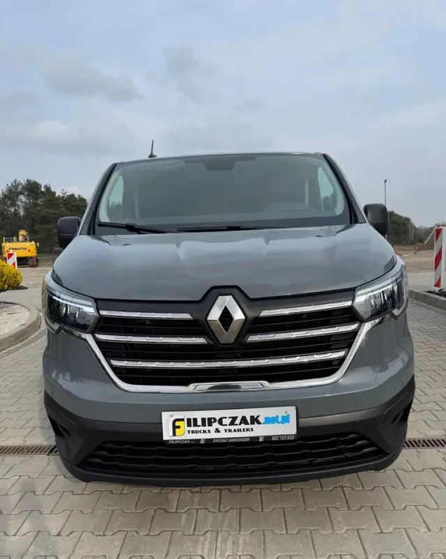 RENAULT Trafic 