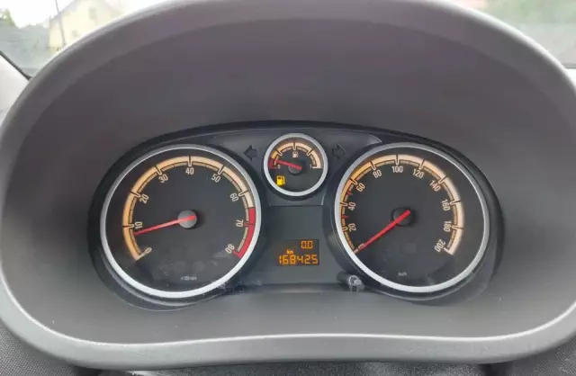 OPEL Corsa 1.4i 16V ECOTEC (90 KM)