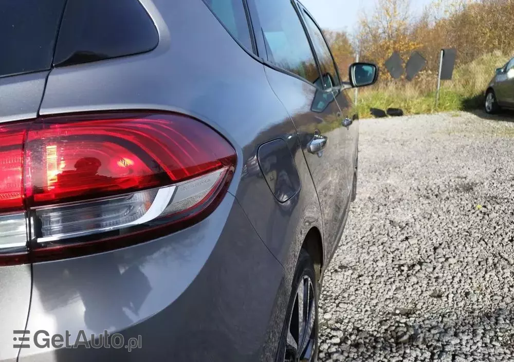 RENAULT Scenic BLUE dCi 120 LIMITED