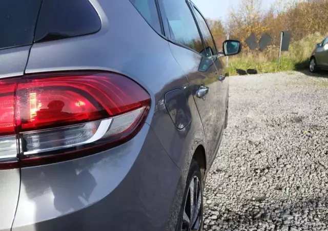 RENAULT Scenic BLUE dCi 120 LIMITED