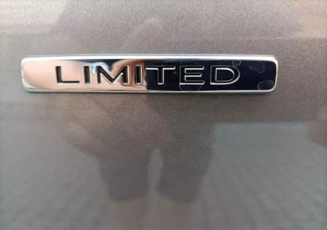 RENAULT Scenic BLUE dCi 120 LIMITED