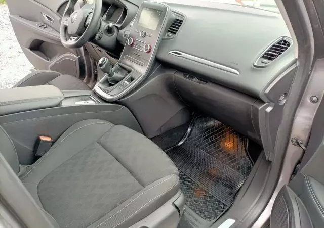 RENAULT Scenic BLUE dCi 120 LIMITED