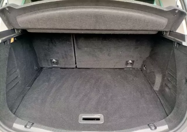 RENAULT Scenic BLUE dCi 120 LIMITED