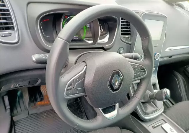 RENAULT Scenic BLUE dCi 120 LIMITED