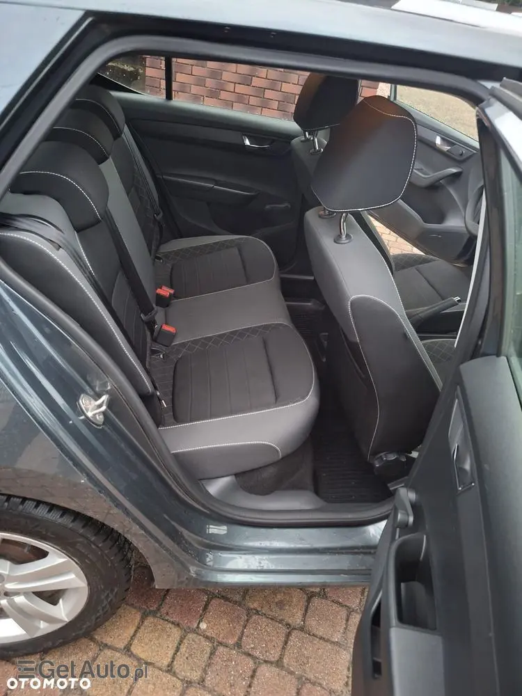 SKODA Fabia 1.0 TSI Ambition
