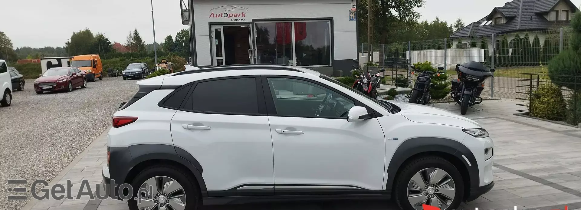 HYUNDAI Kona 39.2 kWh Standard-range (136 KM) Electric