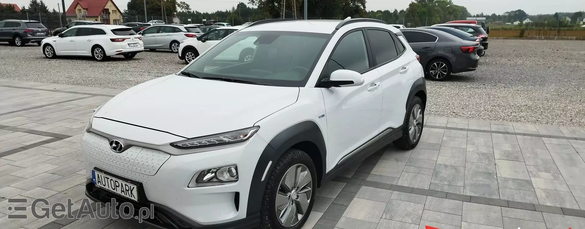 HYUNDAI Kona 39.2 kWh Standard-range (136 KM) Electric