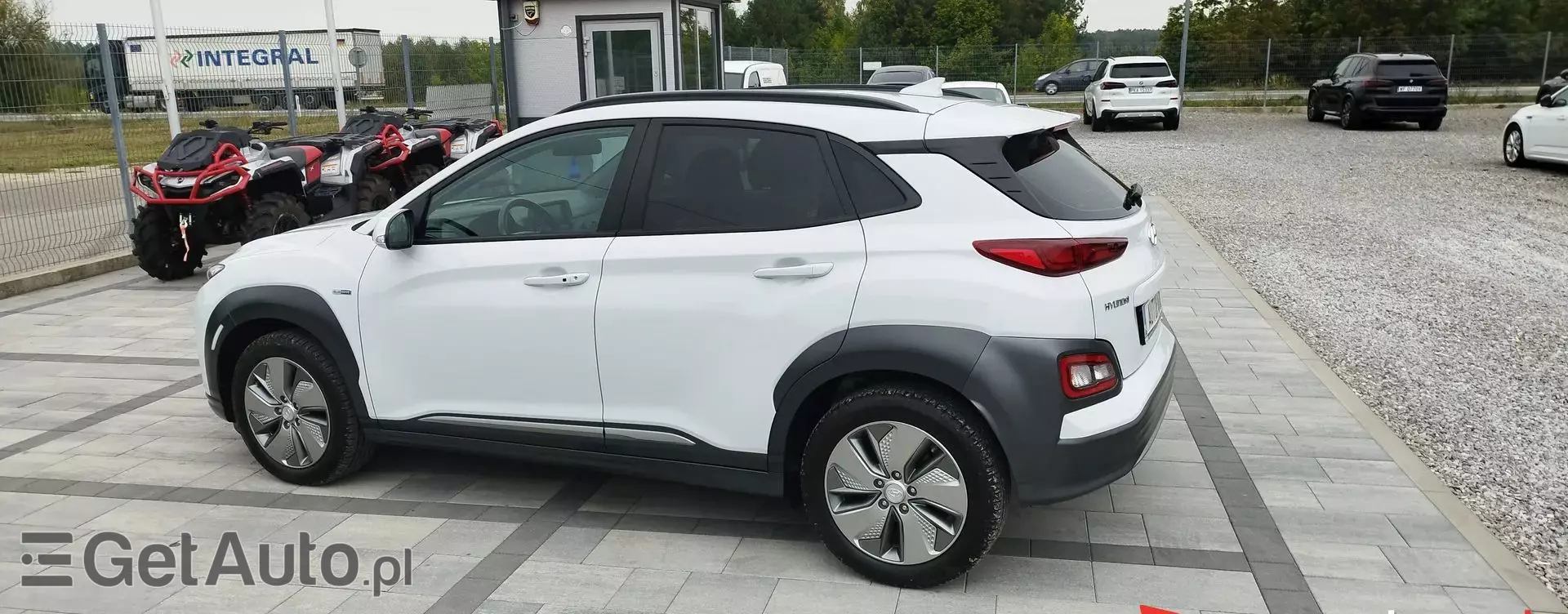 HYUNDAI Kona 39.2 kWh Standard-range (136 KM) Electric