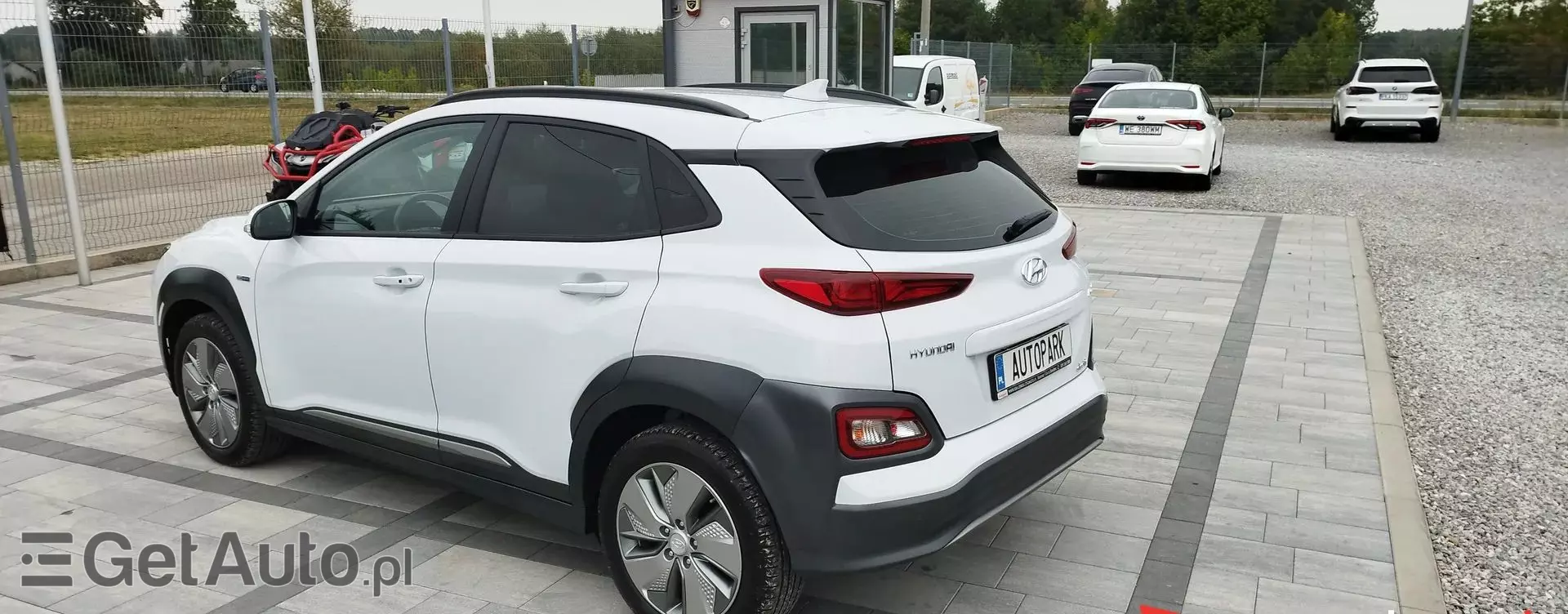 HYUNDAI Kona 39.2 kWh Standard-range (136 KM) Electric