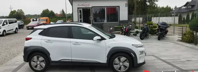HYUNDAI Kona 39.2 kWh Standard-range (136 KM) Electric