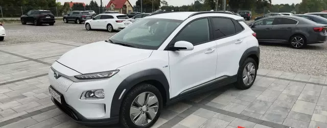 HYUNDAI Kona 39.2 kWh Standard-range (136 KM) Electric