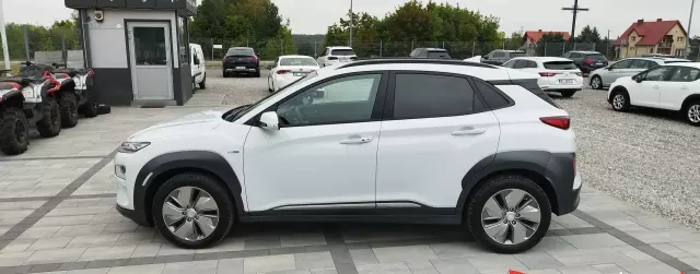 HYUNDAI Kona 39.2 kWh Standard-range (136 KM) Electric