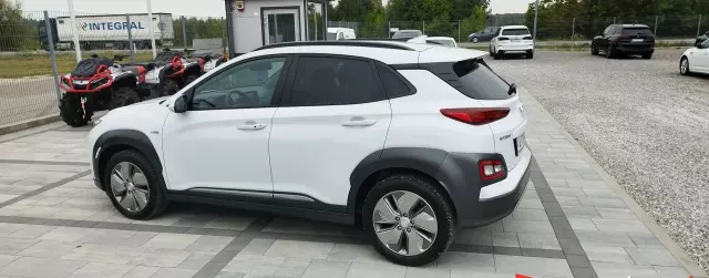 HYUNDAI Kona 39.2 kWh Standard-range (136 KM) Electric
